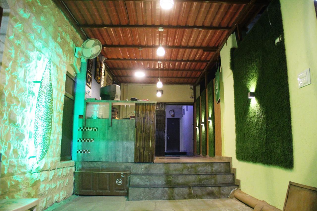 Yuvraj Lodge Osmanabad ภายนอก รูปภาพ